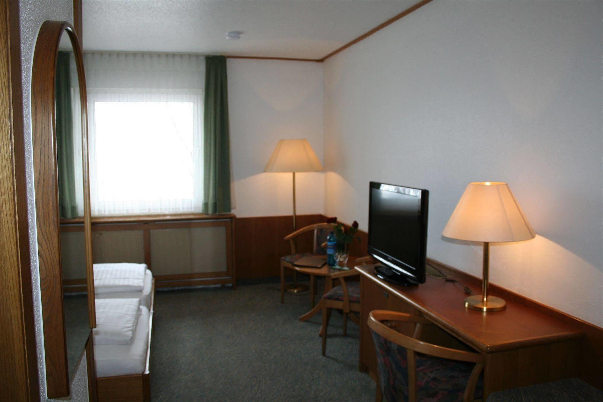 Hotel Shawi Erzhausen Dış mekan fotoğraf